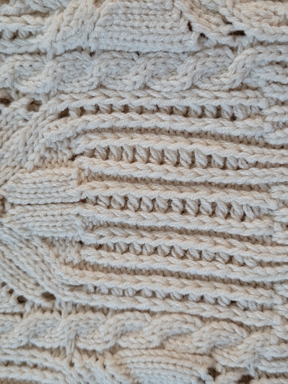 Moon & Madison Cream Cable Knit Scoop Sweater, Tie in front